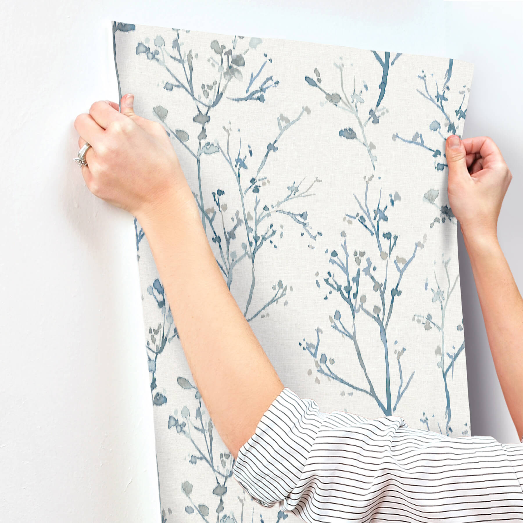 silverling-blue-budding-branches-wallpaper-york-wallcoverings-4177-27721 - York Wallcoverings Papel pintado