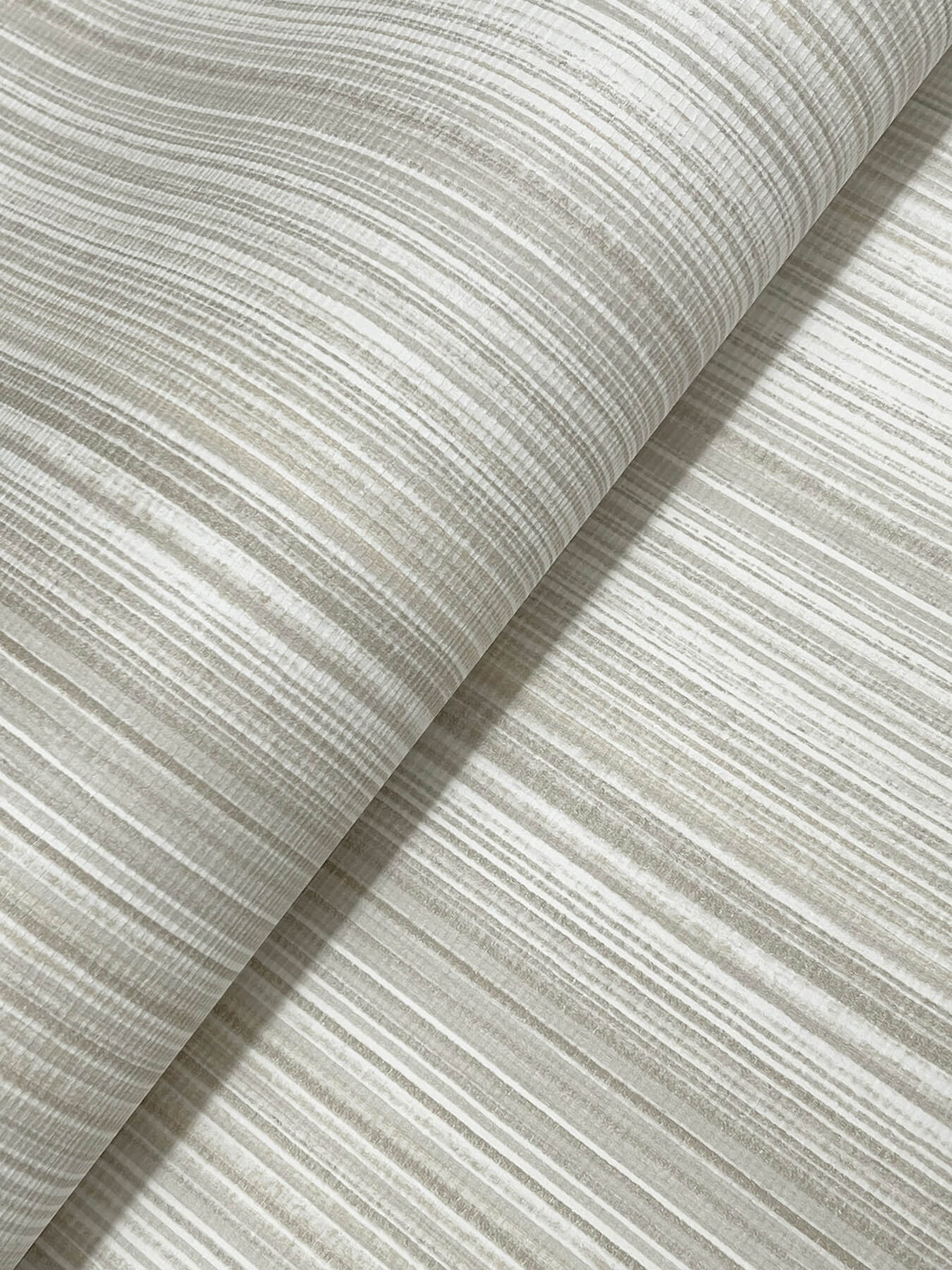 elan-grey-ombre-stripe-wallpaper-york-wallcoverings-4177-27747 - York Wallcoverings Papel pintado