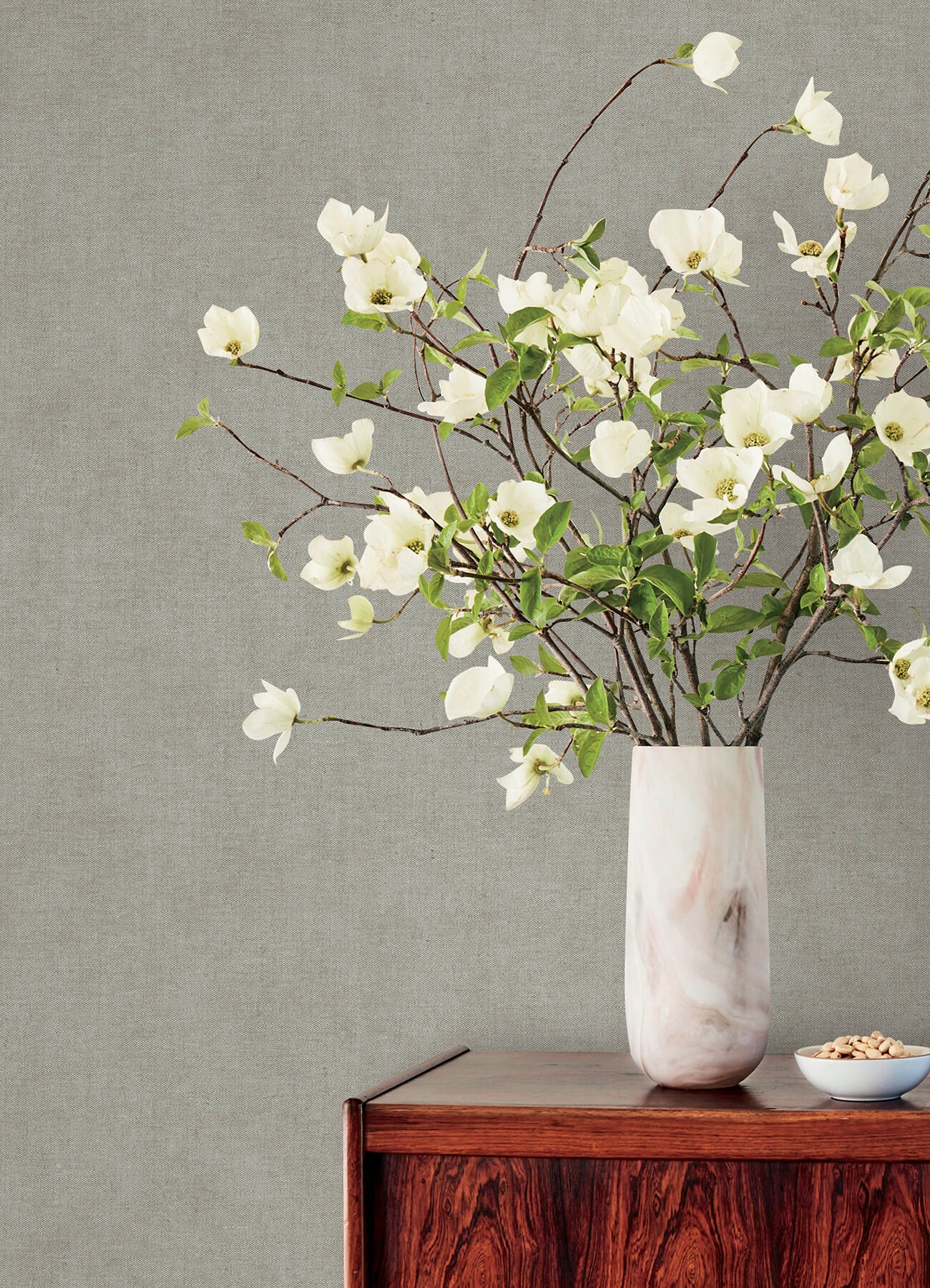 nuovo-grey-faux-linen-wallpaper-york-wallcoverings-4193-7424 - York Wallcoverings Papel pintado