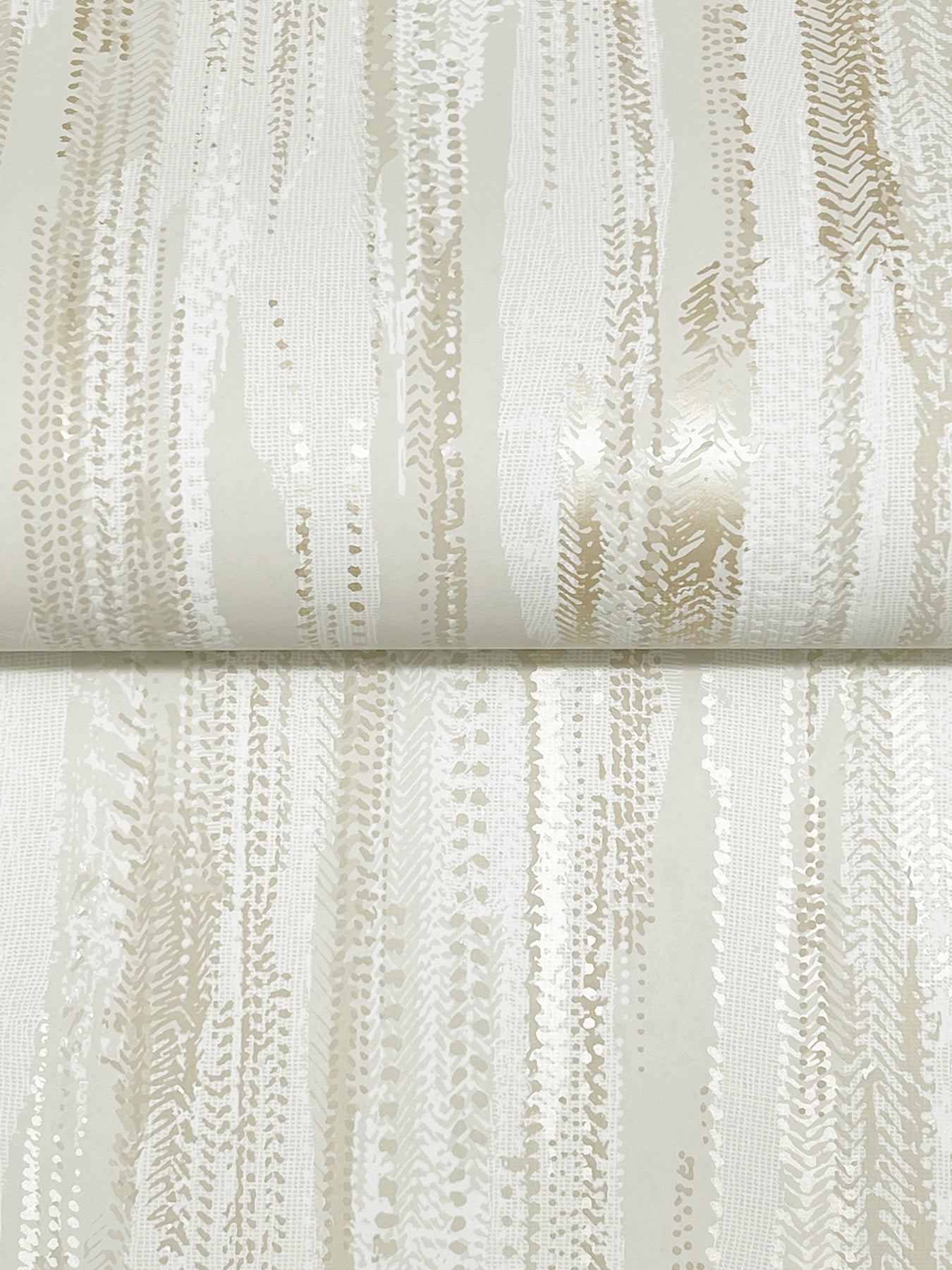 tribeca-gold-texture-stripe-wallpaper-york-wallcoverings-vr1527 - York Wallcoverings Wallpaper