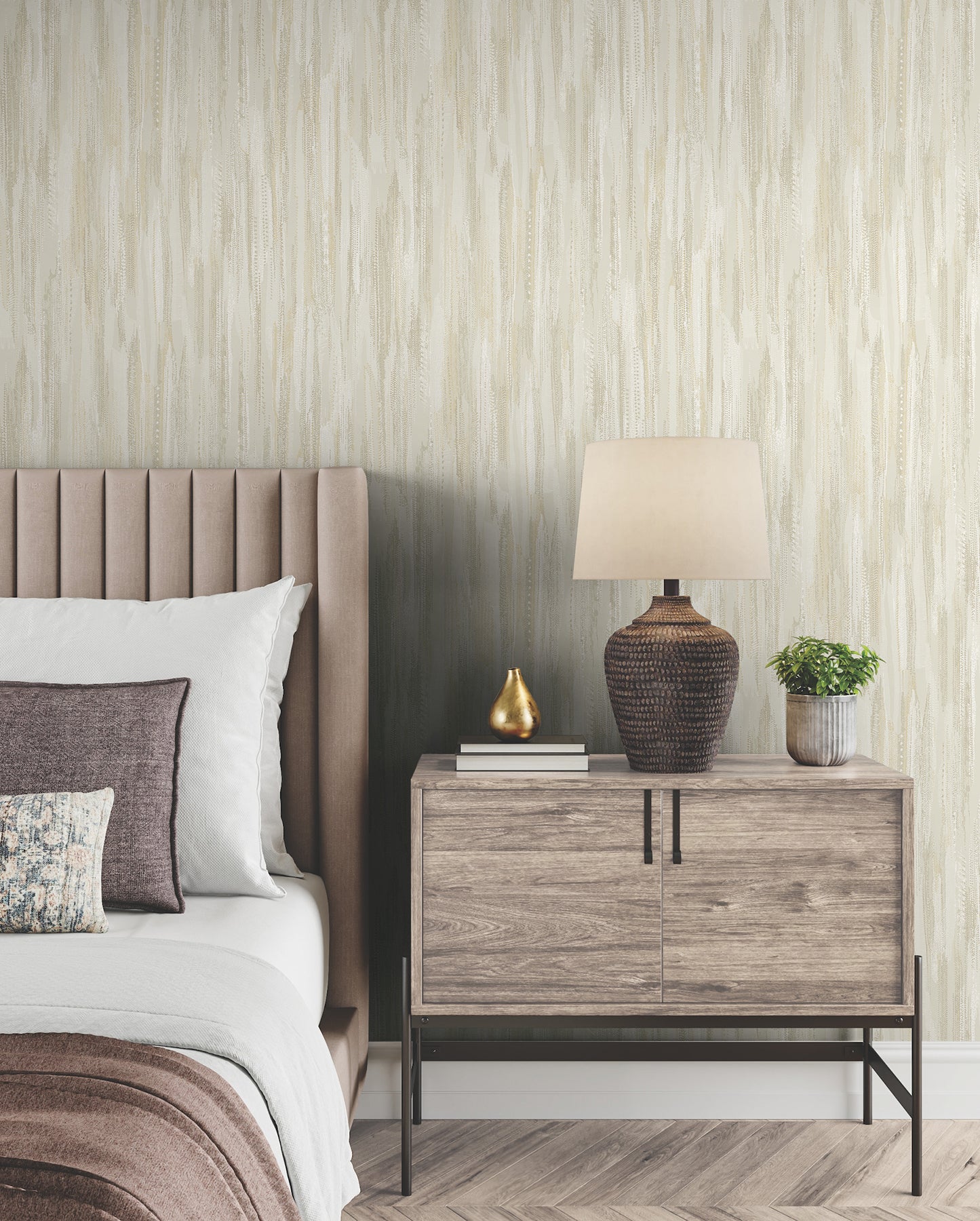 tribeca-gold-texture-stripe-wallpaper-york-wallcoverings-vr1527 - York Wallcoverings Wallpaper