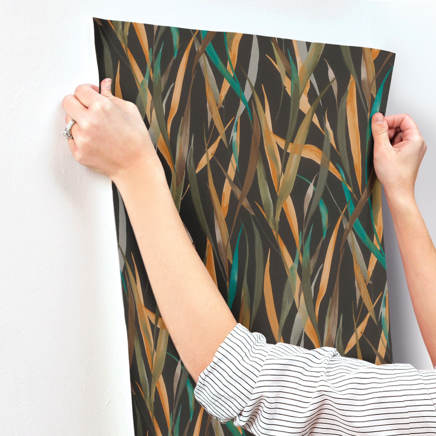 willoughby-black-fronds-wallpaper-york-wallcoverings-4202-330250