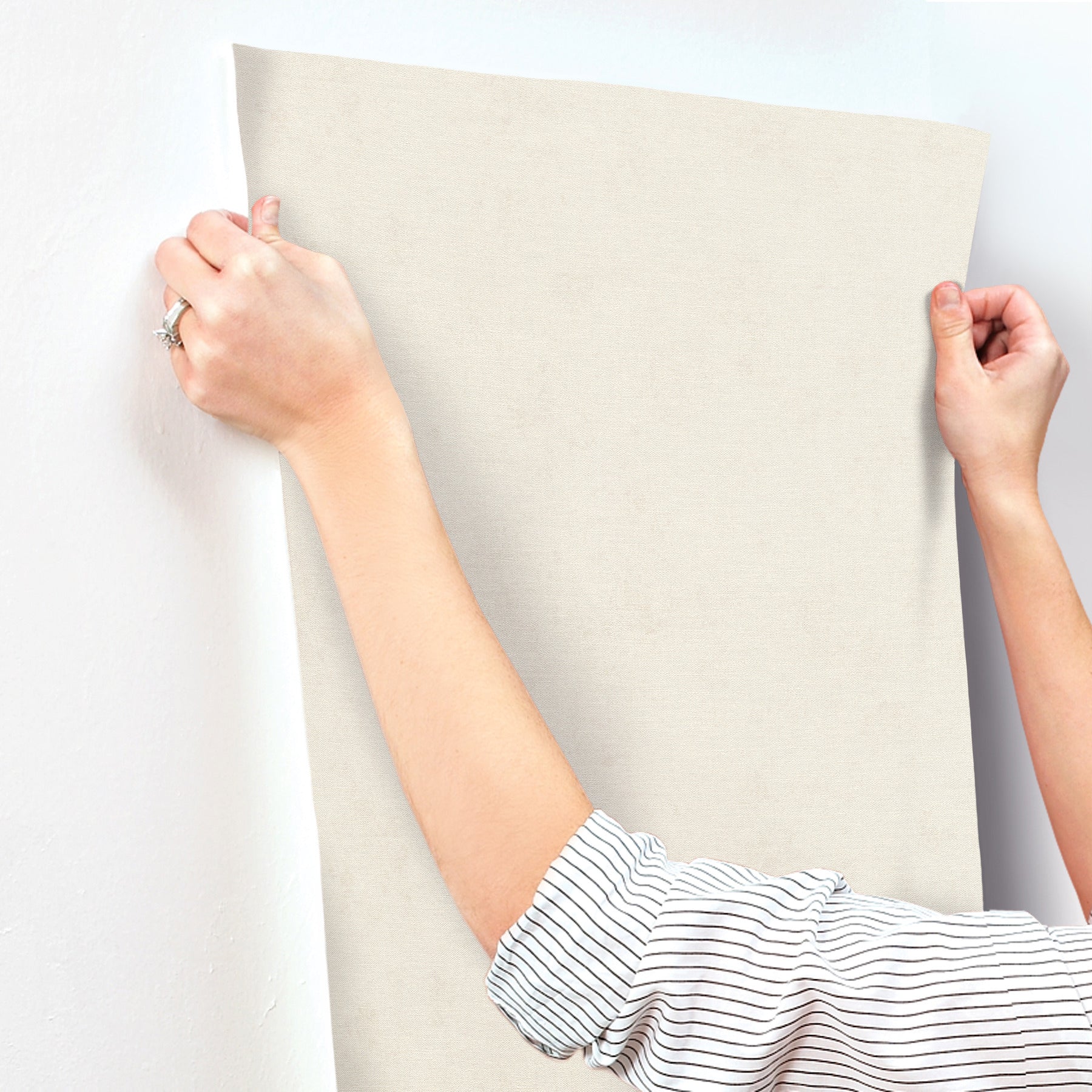 cullen-white-faux-linen-wallpaper-york-wallcoverings-4202-408126