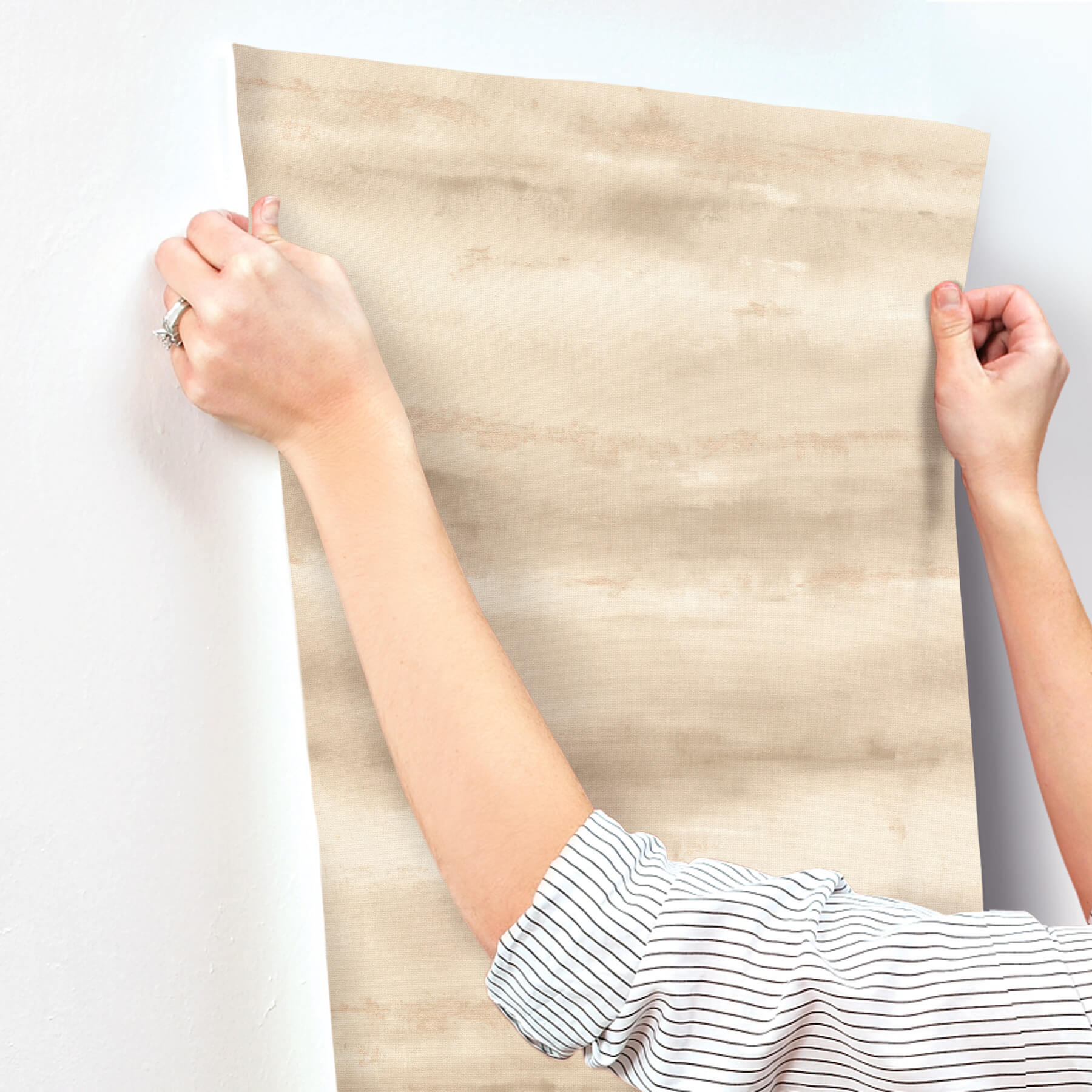 ayla-neutral-abstract-stripe-wallpaper-york-wallcoverings-4202-481679 - York Wallcoverings Papel pintado