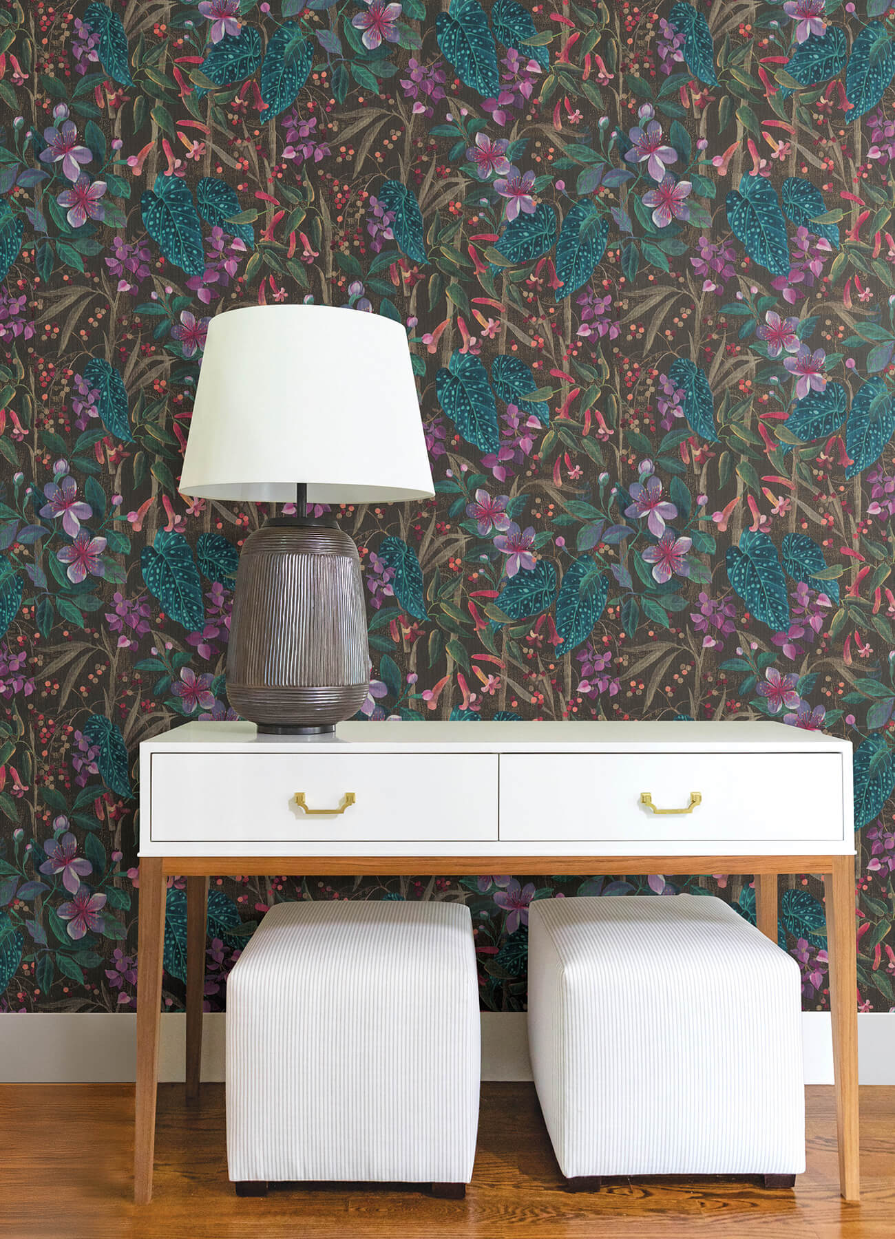 kalina-black-floral-fruits-wallpaper-york-wallcoverings-4202-538236 - York Wallcoverings Papel pintado