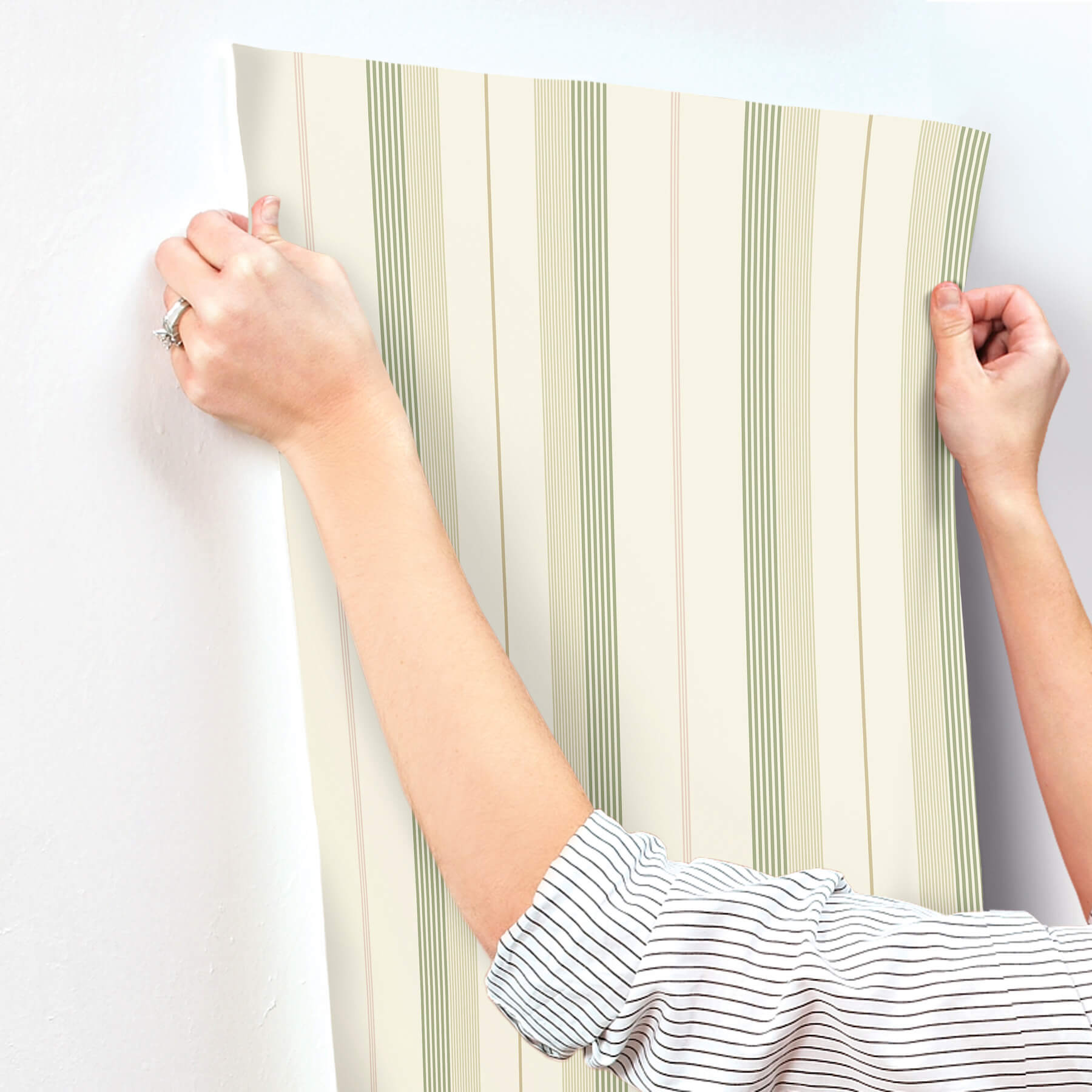 herrgrd-green-stripe-wallpaper-york-wallcoverings-4201-20117 - York Wallcoverings Wallpaper