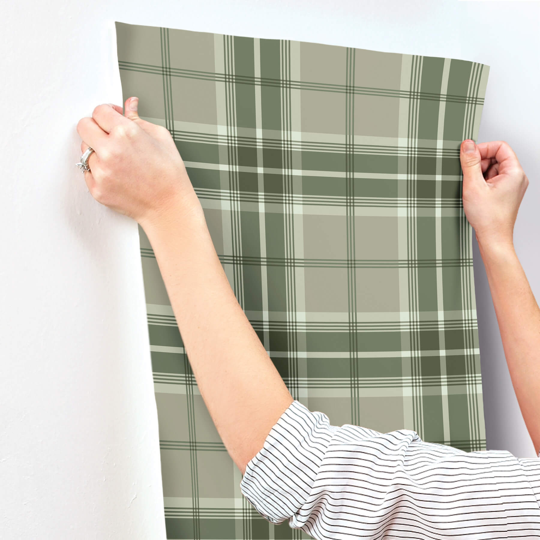 emma-evergreen-plaid-wallpaper-york-wallcoverings-4201-20131 - York Wallcoverings Wallpaper