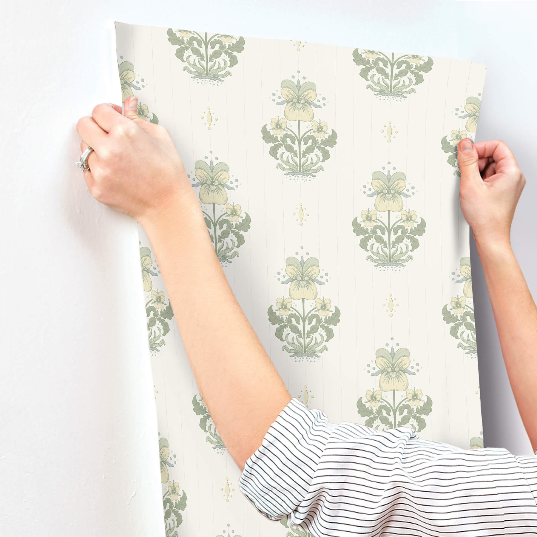 gullvie-white-pansies-wallpaper-york-wallcoverings-4201-48005 - York Wallcoverings Wallpaper