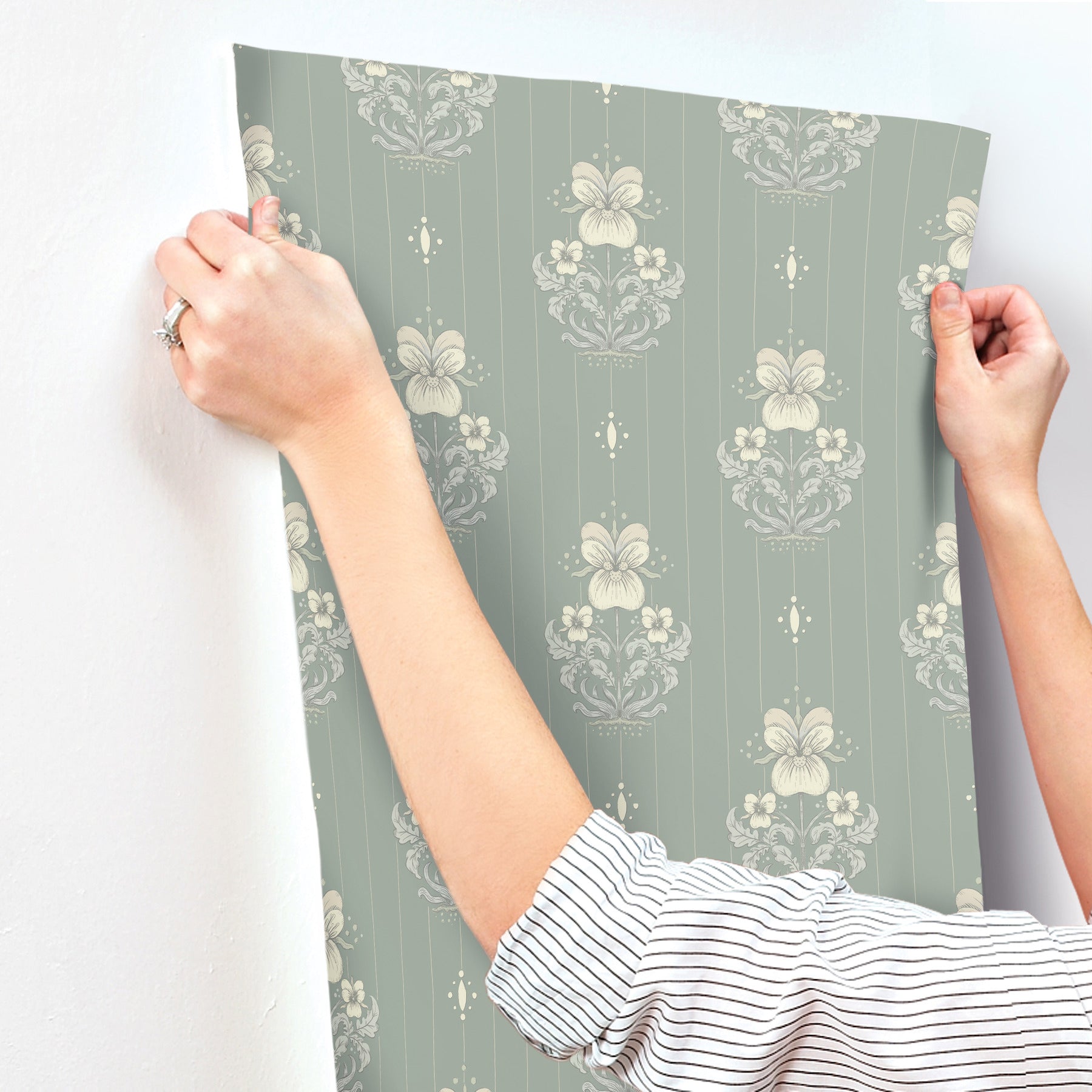 gullvie-seafoam-pansies-wallpaper-york-wallcoverings-4201-48007