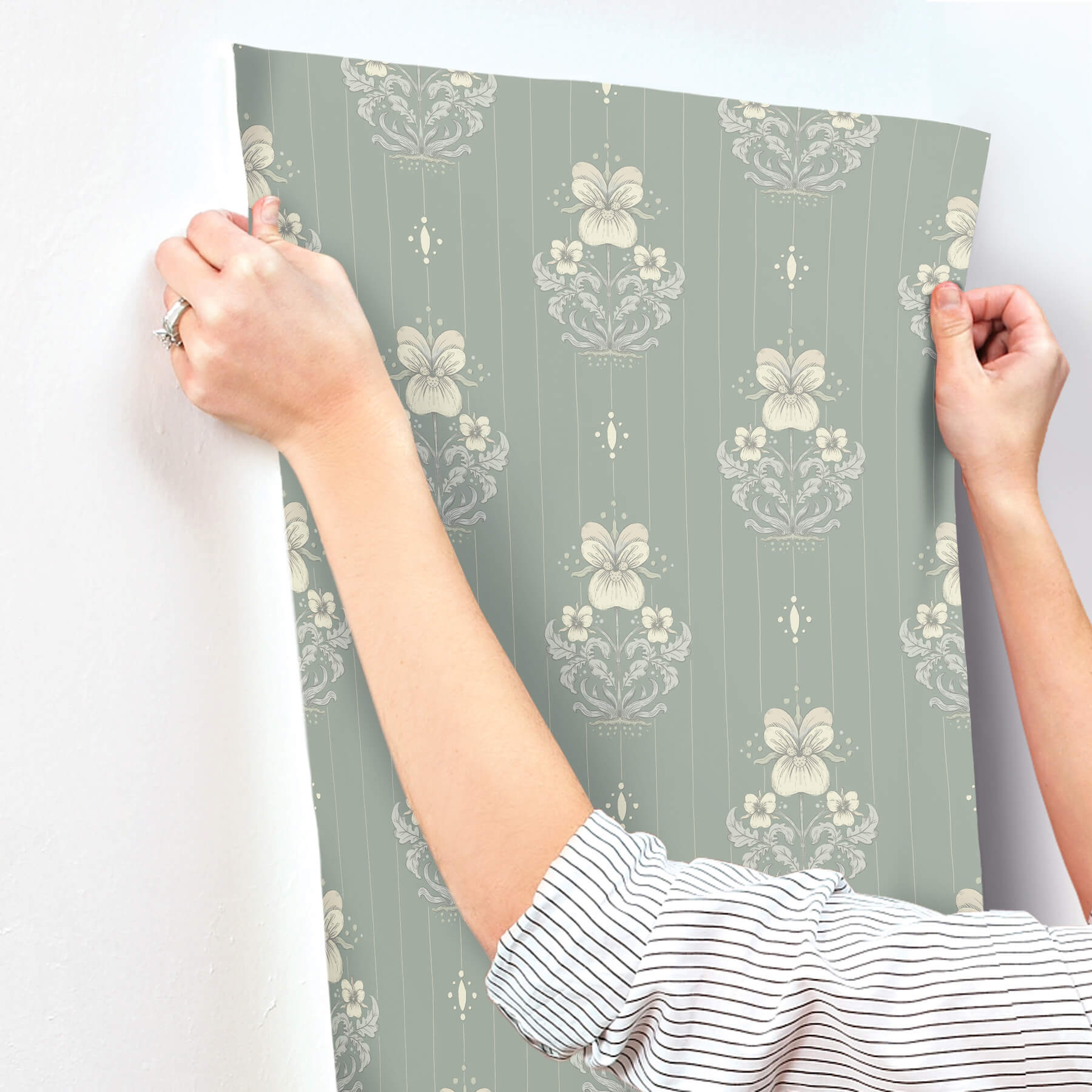 gullvie-seafoam-pansies-wallpaper-york-wallcoverings-4201-48007 - York Wallcoverings Wallpaper