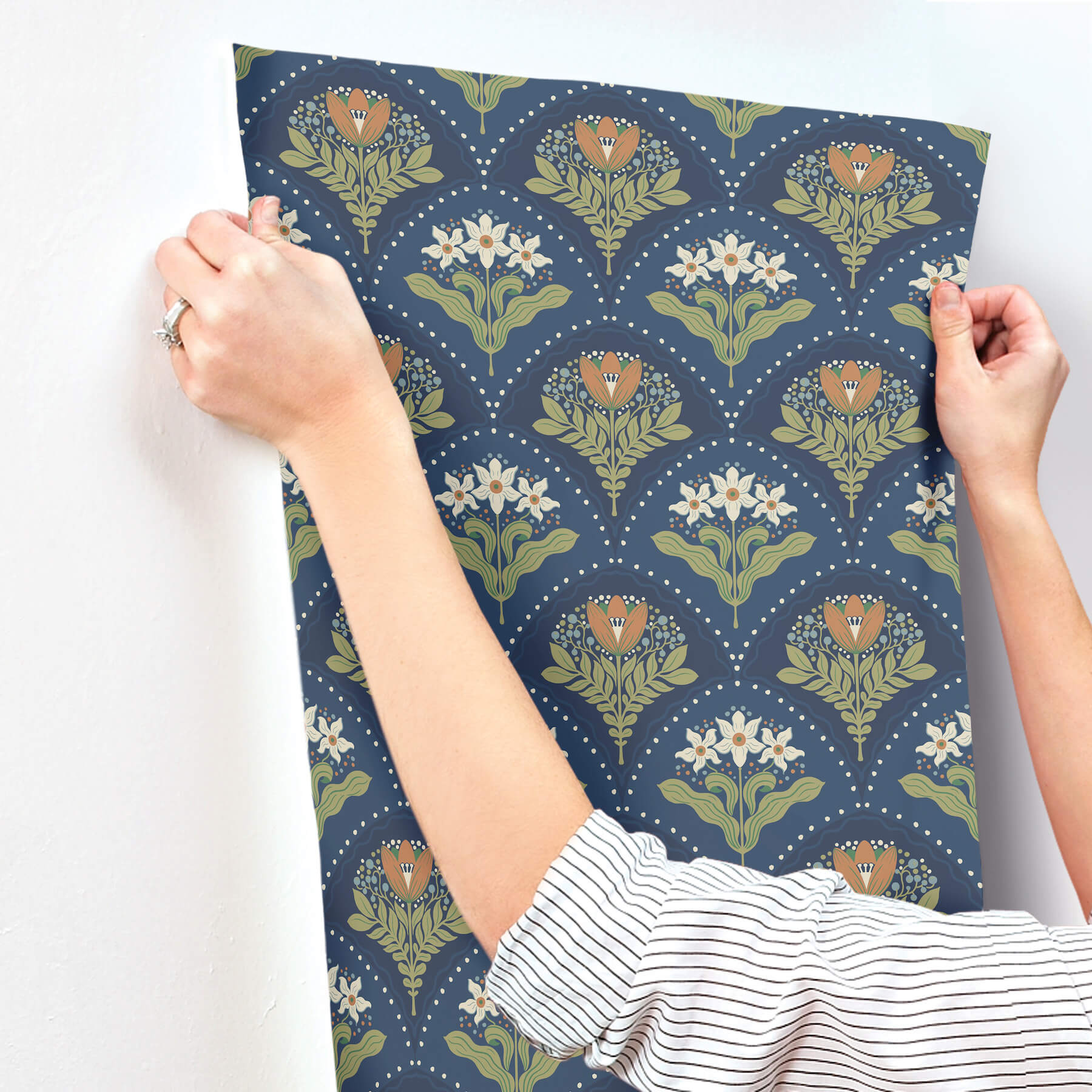 maj-navy-floral-damask-wallpaper-york-wallcoverings-4201-48018 - York Wallcoverings Wallpaper