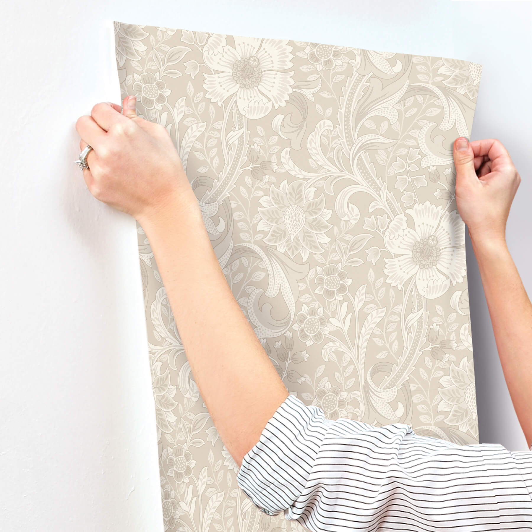liora-beige-floral-trail-wallpaper-york-wallcoverings-4191-83012 - York Wallcoverings Papel pintado