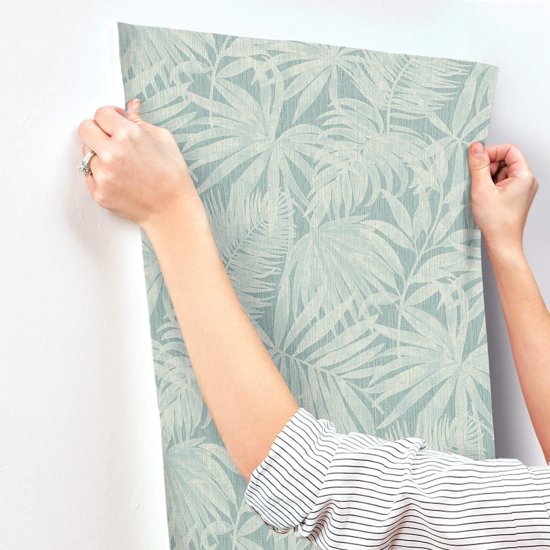 sonny-light-blue-fronds-wallpaper-york-wallcoverings-4191-83026 - York Wallcoverings Papel pintado