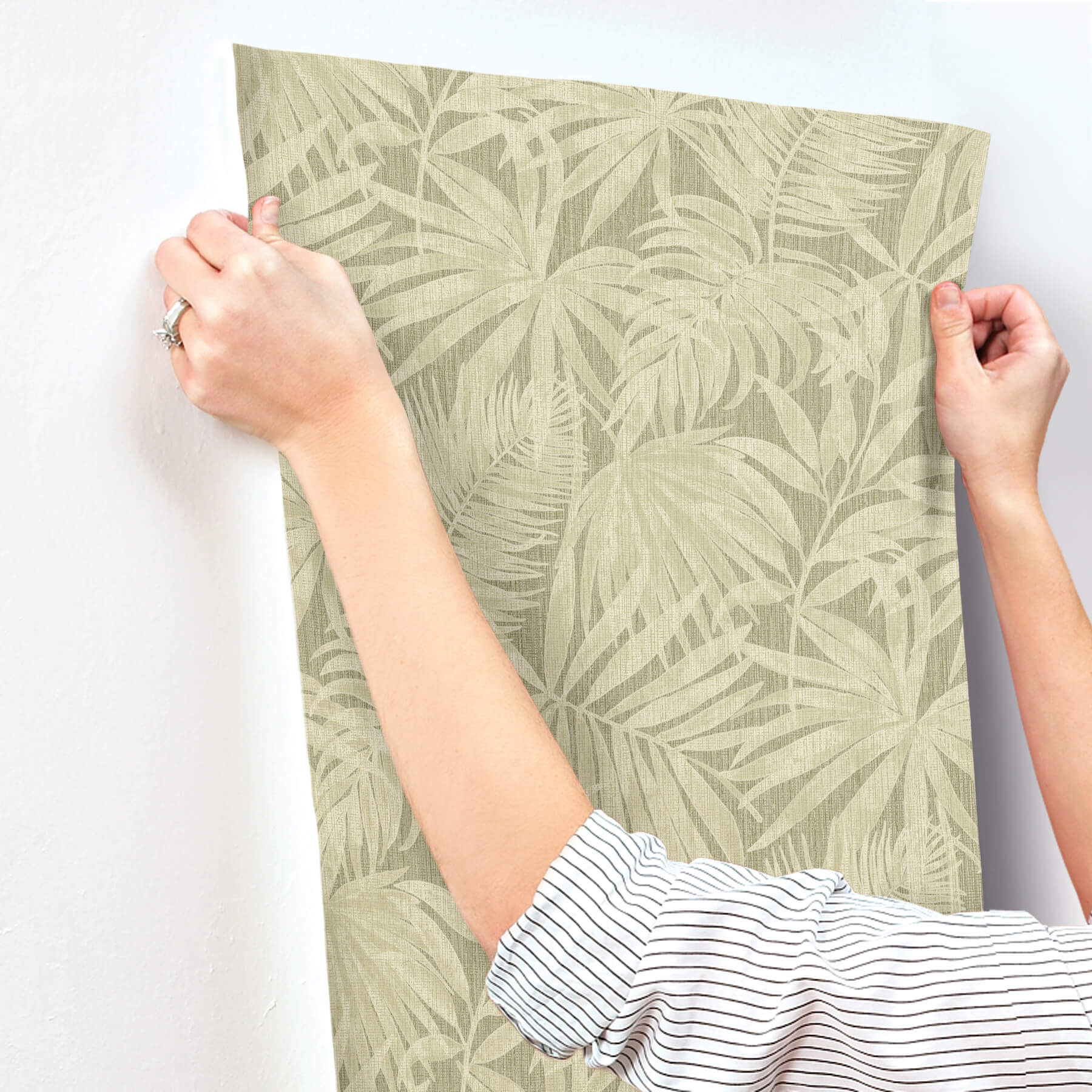sonny-green-fronds-wallpaper-york-wallcoverings-4191-83027 - York Wallcoverings Wallpaper