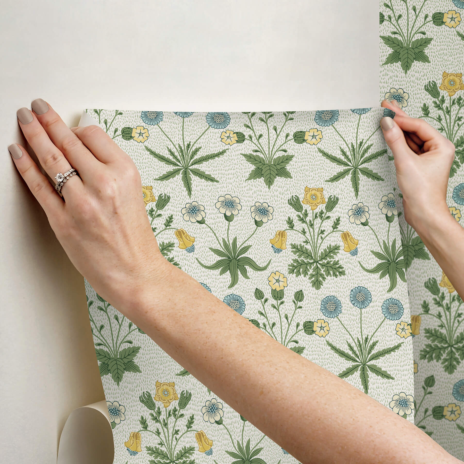 daisy-saffron-and-thyme-peel-and-stick-wallpaper-york-wallcoverings-mcs6595 - York Wallcoverings Wallpaper