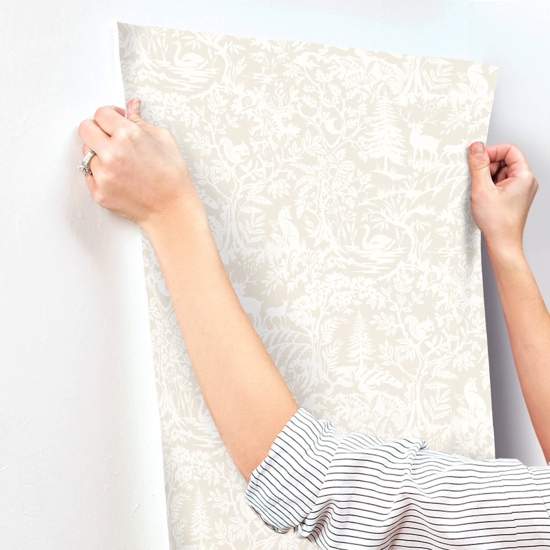 alrick-dove-forest-venture-wallpaper-york-wallcoverings-3125-72320 - York Wallcoverings Papel pintado