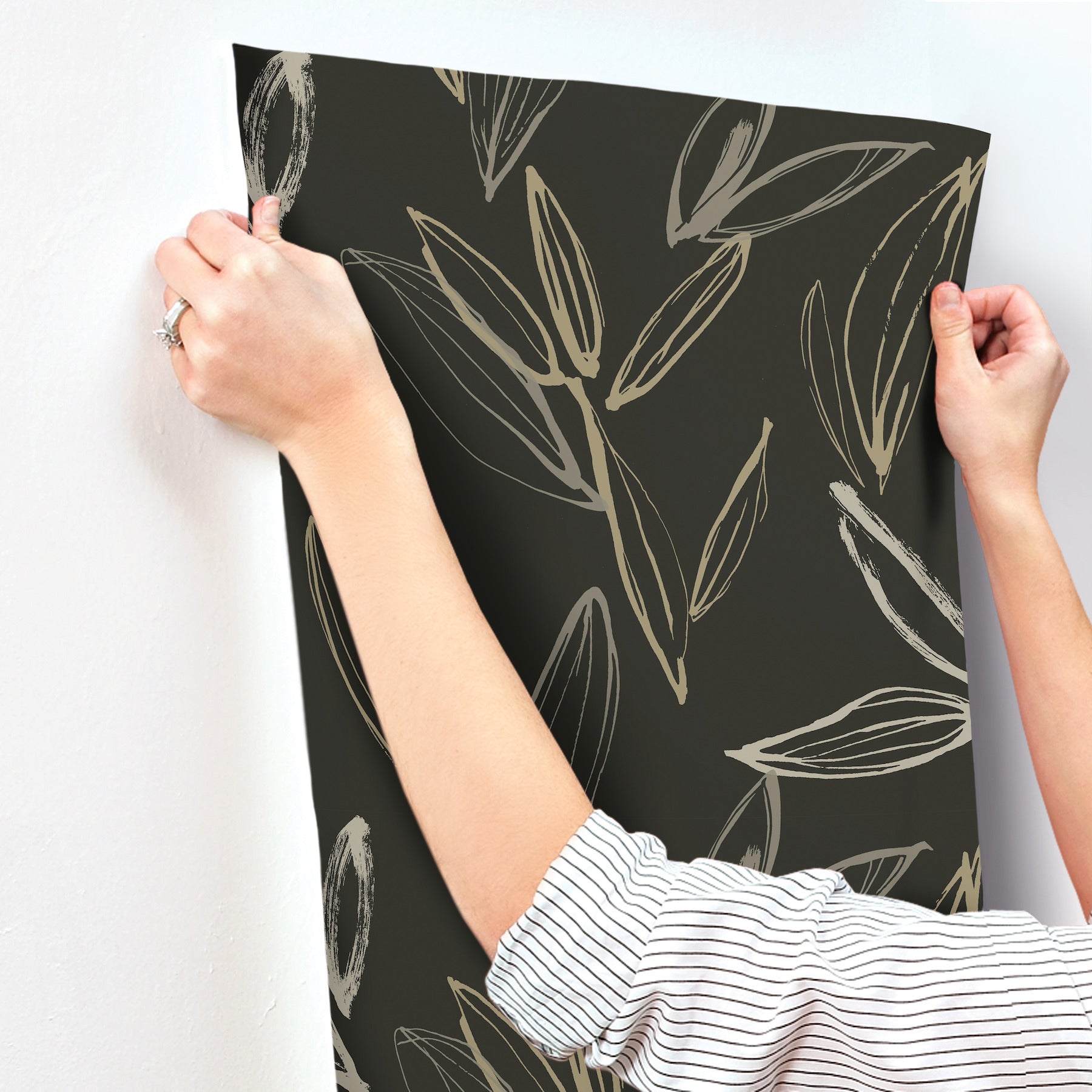 kenia-black-leaf-toss-wallpaper-york-wallcoverings-4197-27860 - York Wallcoverings Wallpaper