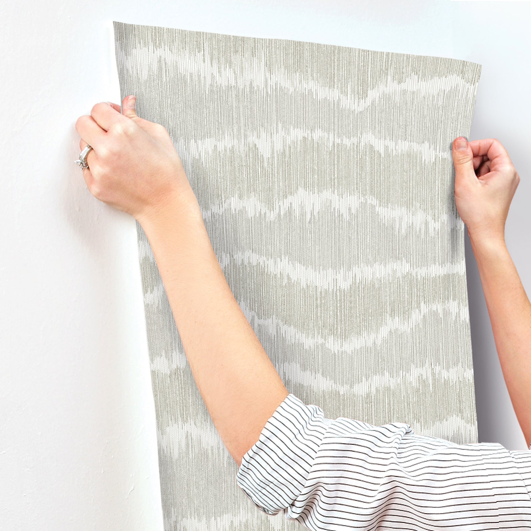 wiggle-grey-ikat-stripe-wallpaper-york-wallcoverings-4197-27868 - York Wallcoverings Wallpaper