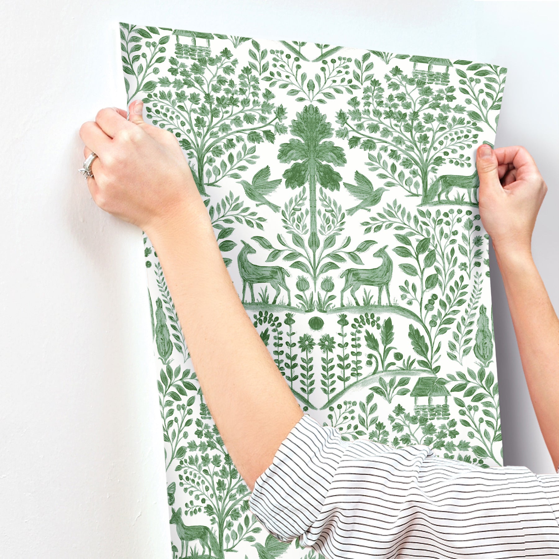 anoki-green-scenic-woodlands-wallpaper-york-wallcoverings-4197-83755 - York Wallcoverings Wallpaper