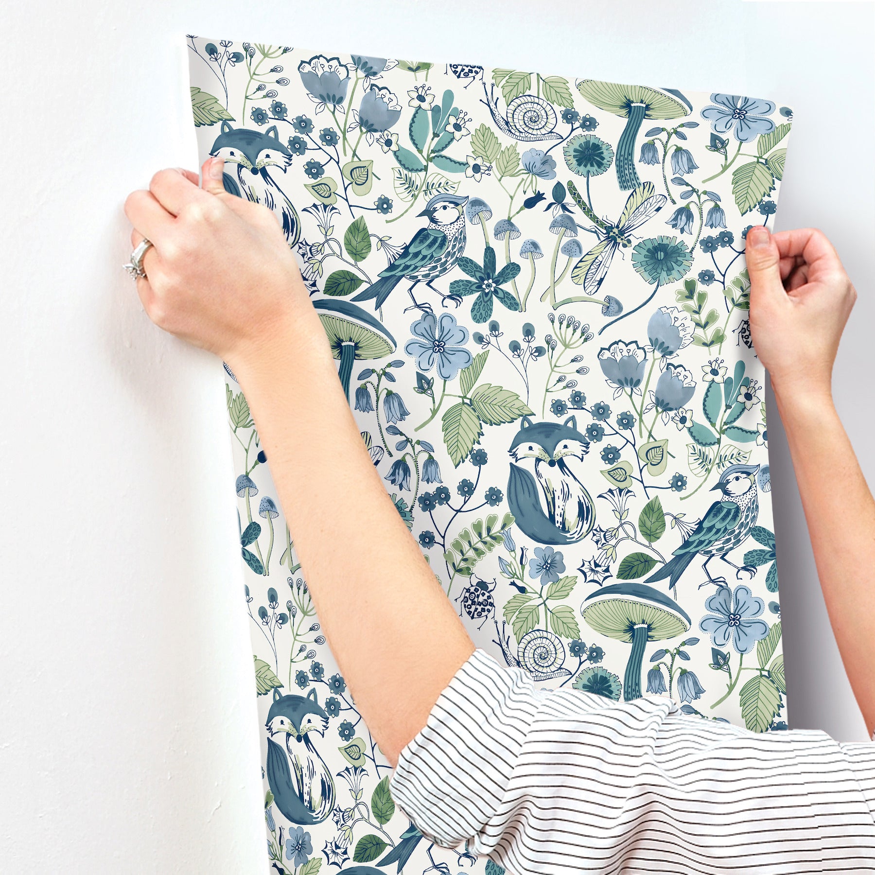 wonder-teal-woodland-animals-wallpaper-york-wallcoverings-4197-83759 - York Wallcoverings Wallpaper