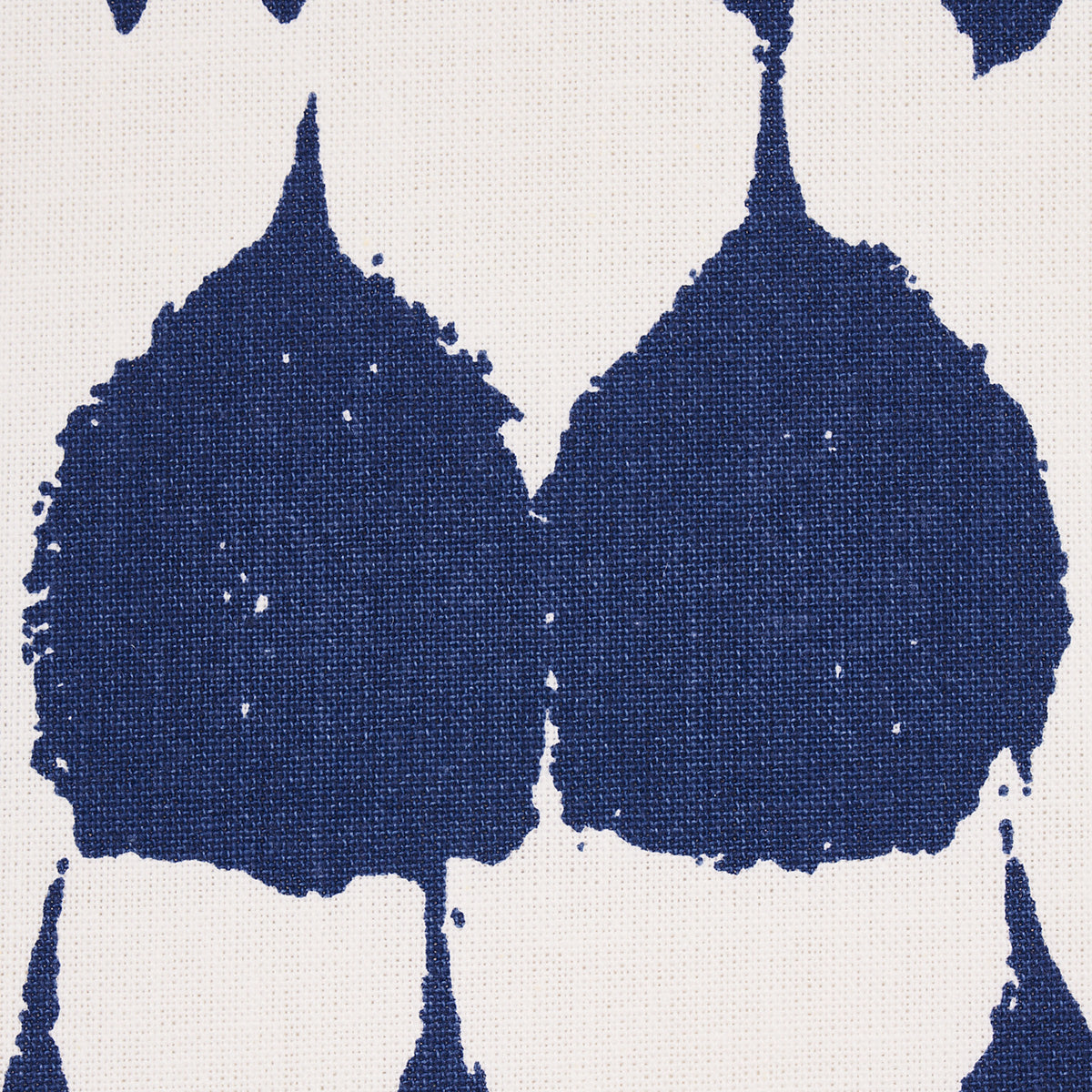 QUEEN-OF-SPAIN-NAVY-SCHUMACHER-175208
