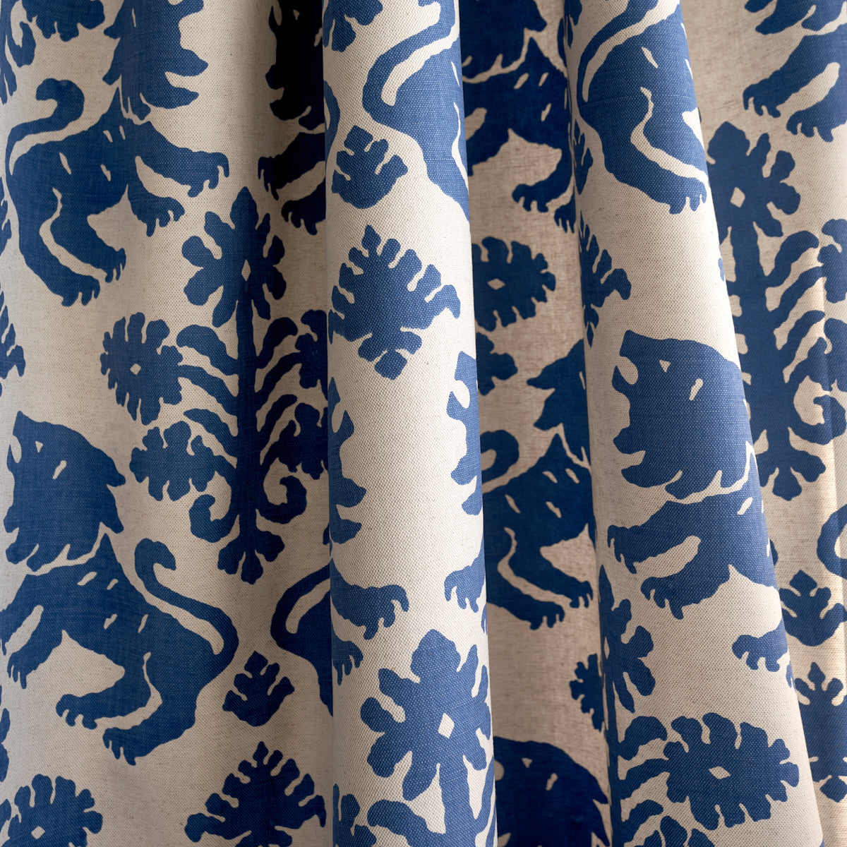 REGALIA-NAVY-SCHUMACHER-177305