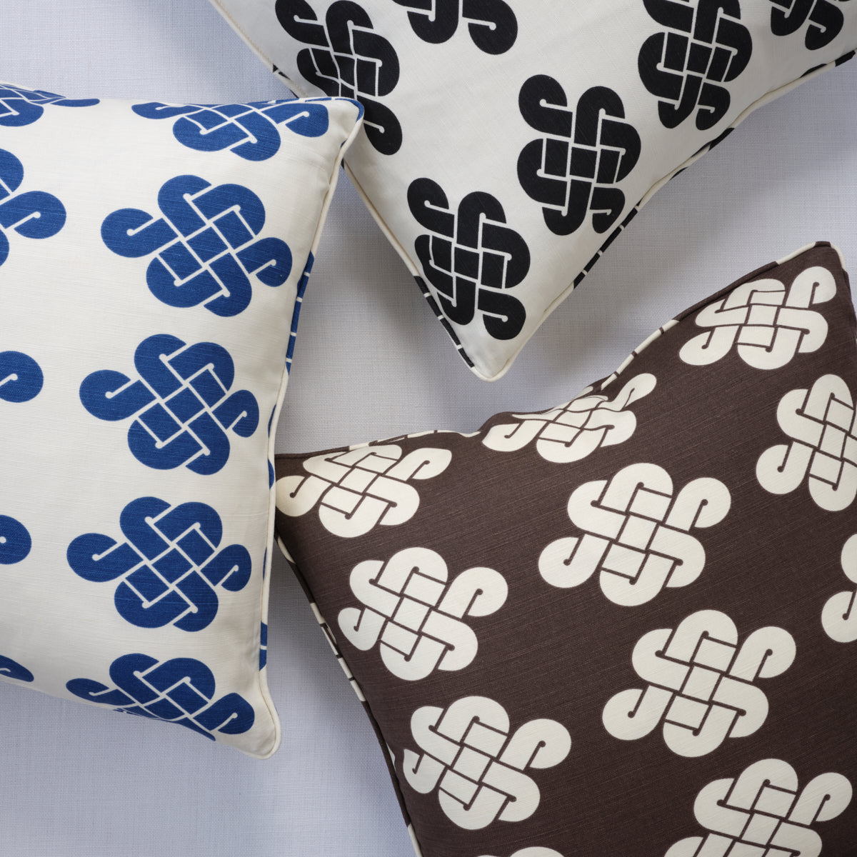 PENELOPE-KNOT-BLUE-SCHUMACHER-180031