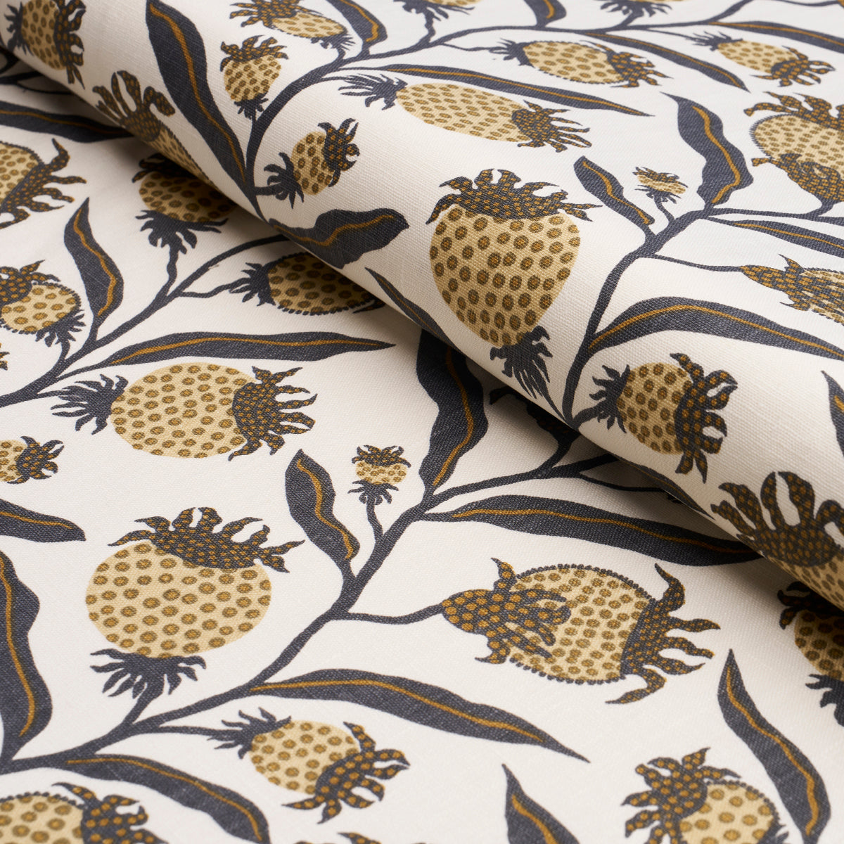 THISTLE-VINE-BLACK-GOLD-SCHUMACHER-181681