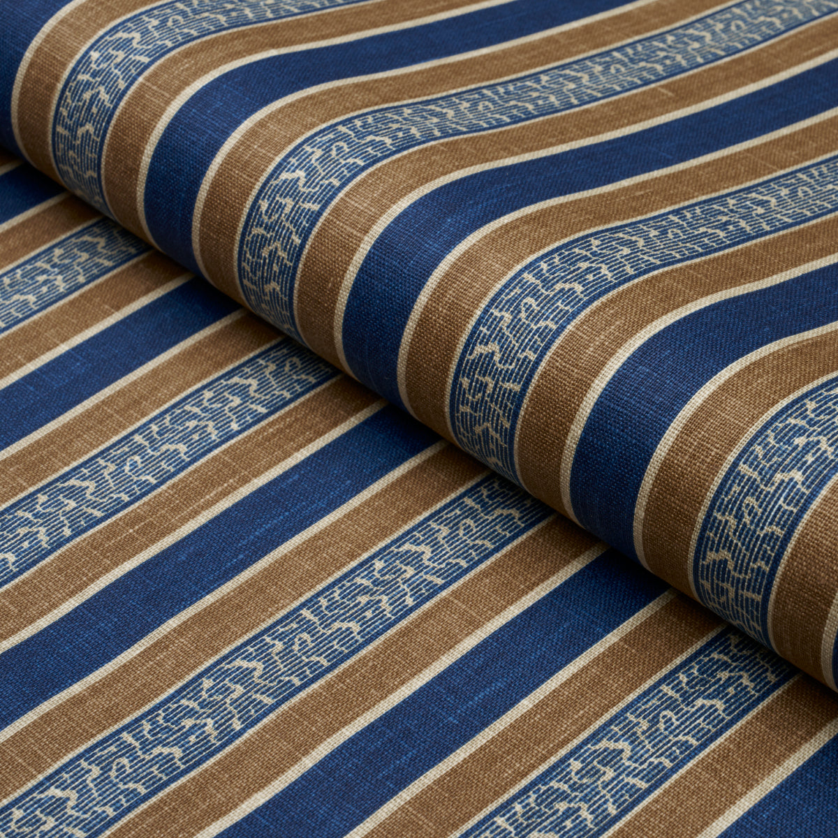 AUGUSTE-STRIPE-MARINE-COGNAC-SCHUMACHER-181710