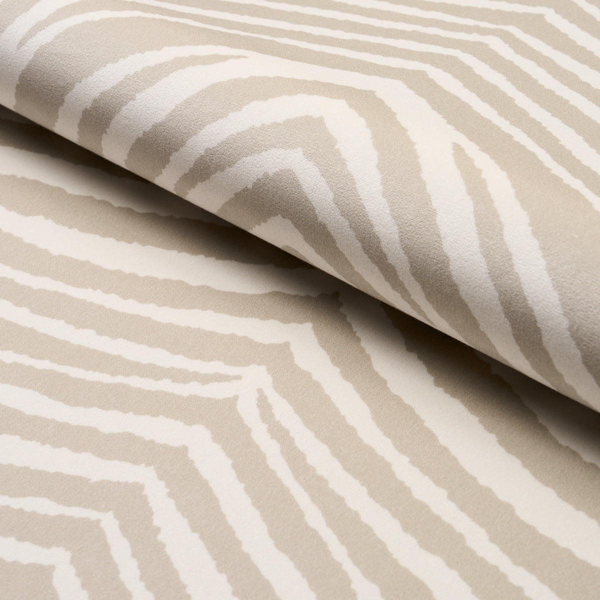 BLIXEN-VELVET-FAWN-SCHUMACHER-182442