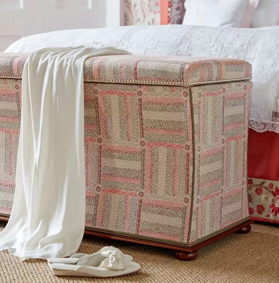 Rivoli Jossigny Grey/Beige - Nina Campbell - NCF4323-02 Fabric