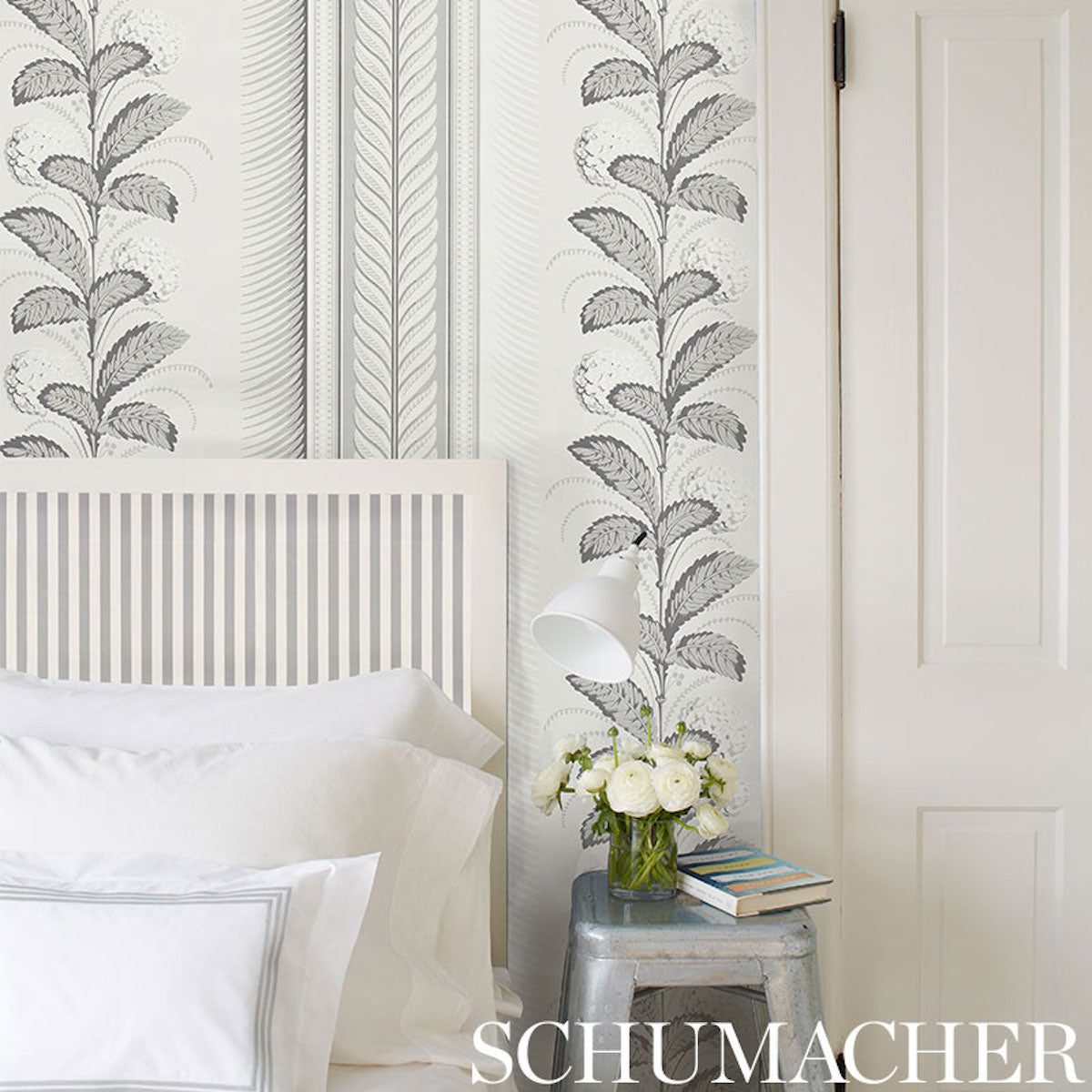 HYDRANGEA-DRAPE-GRISAILLE-SCHUMACHER-5004455
