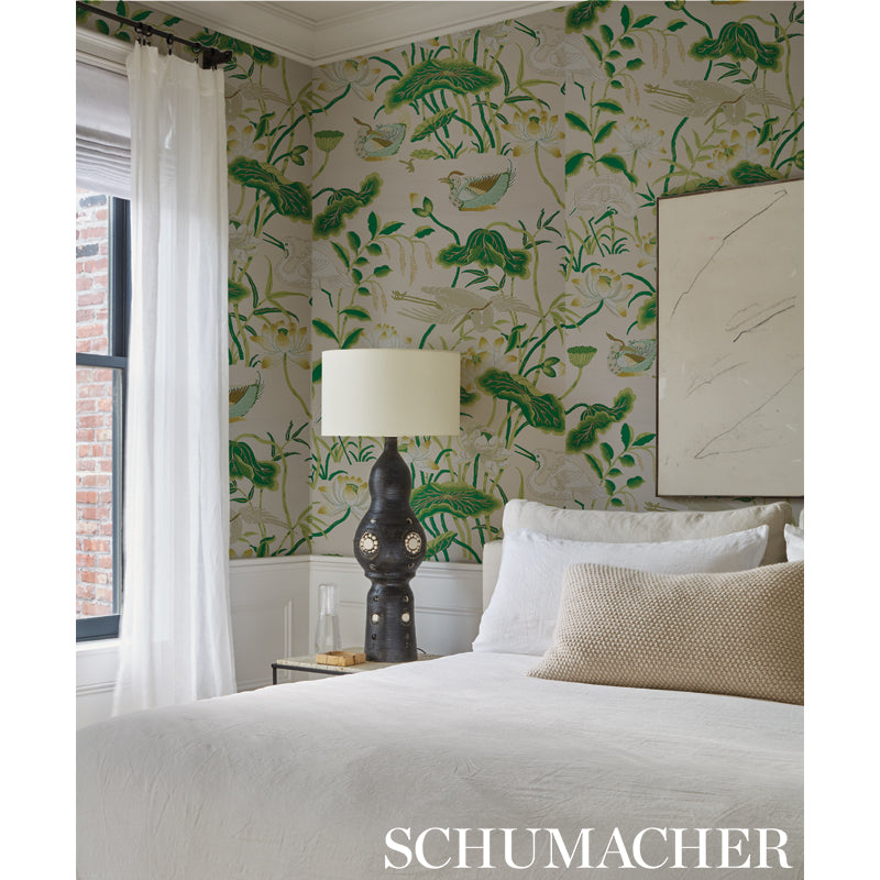 LOTUS-GARDEN-LILAC-SCHUMACHER-5008432