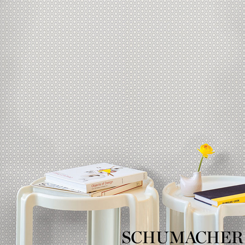 QUEEN-B-LAVENDER-SCHUMACHER-5009571