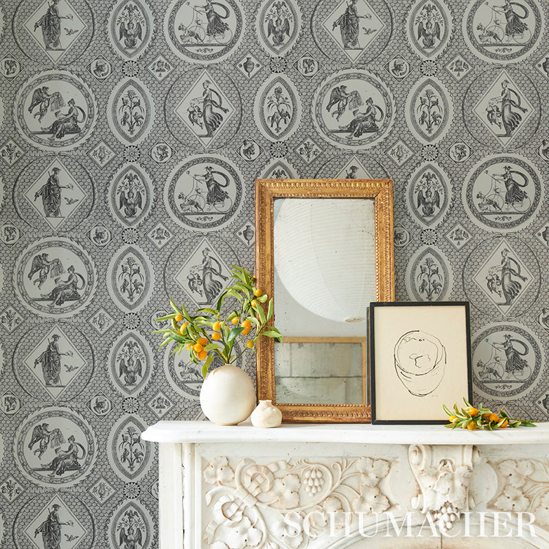 LES-SCENES-CONTEMPORAINES-BLACK-SCHUMACHER-5011491