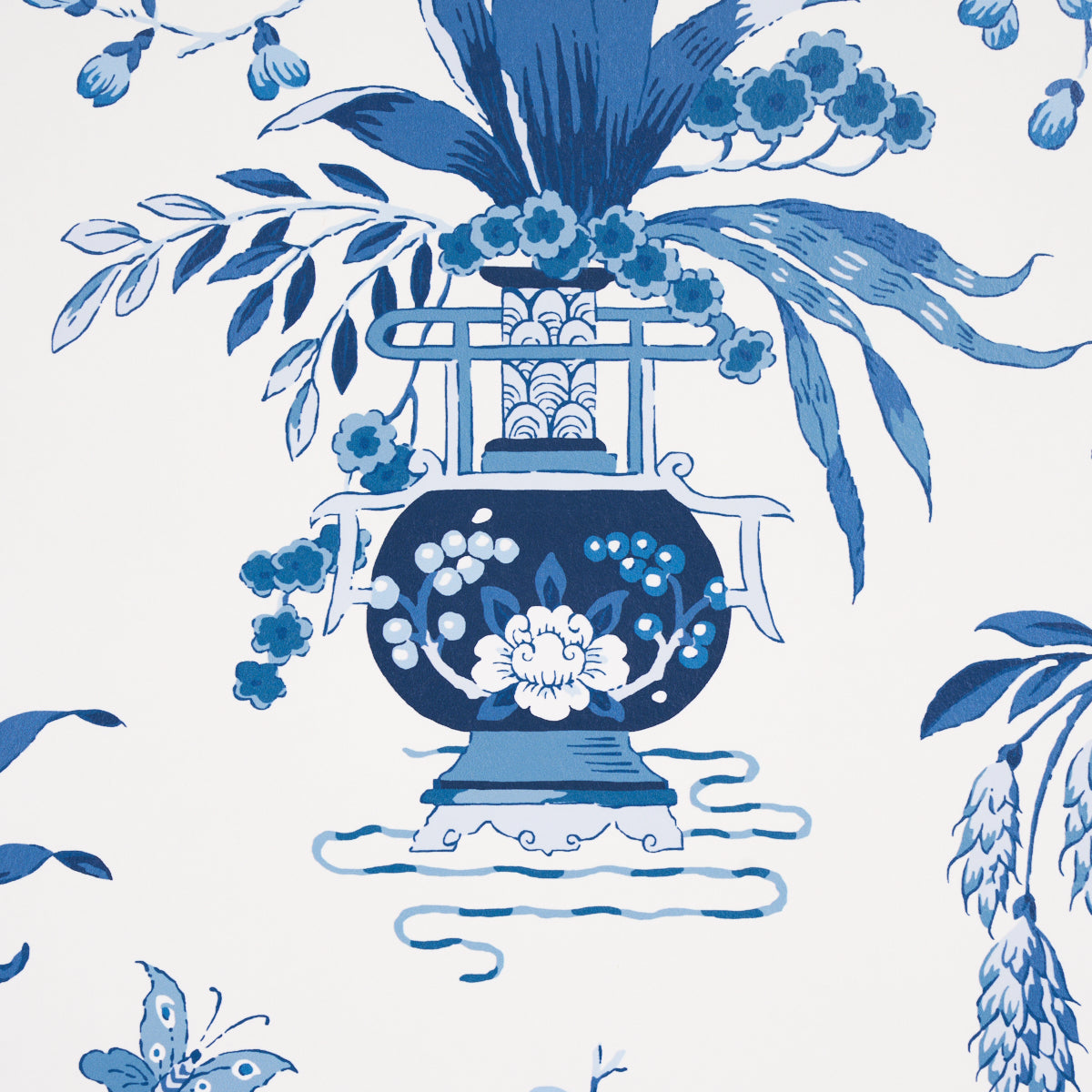 MING-VASE-PORCELAIN-SCHUMACHER-5013580