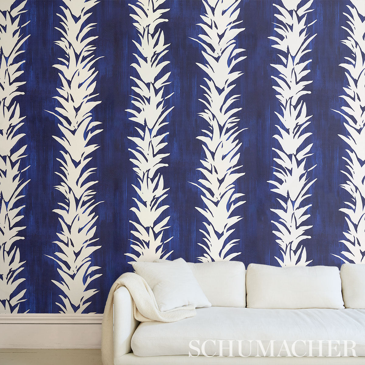WHITE-LOTUS-COBALT-SCHUMACHER-5013661