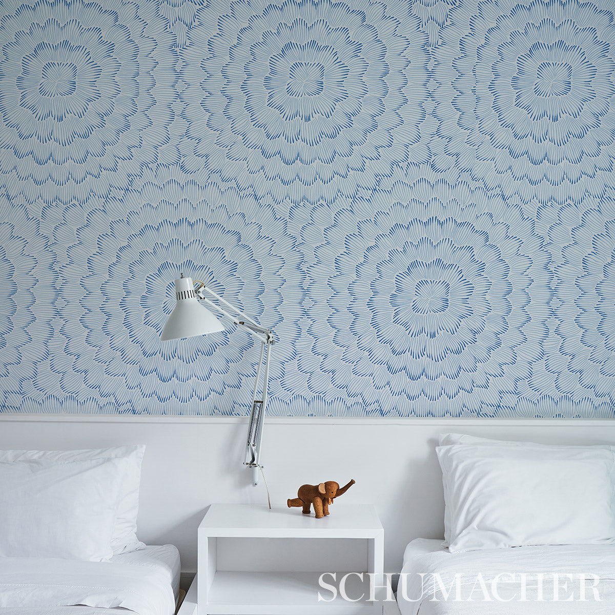 FEATHER-BLOOM-BLUE-SCHUMACHER-5013820