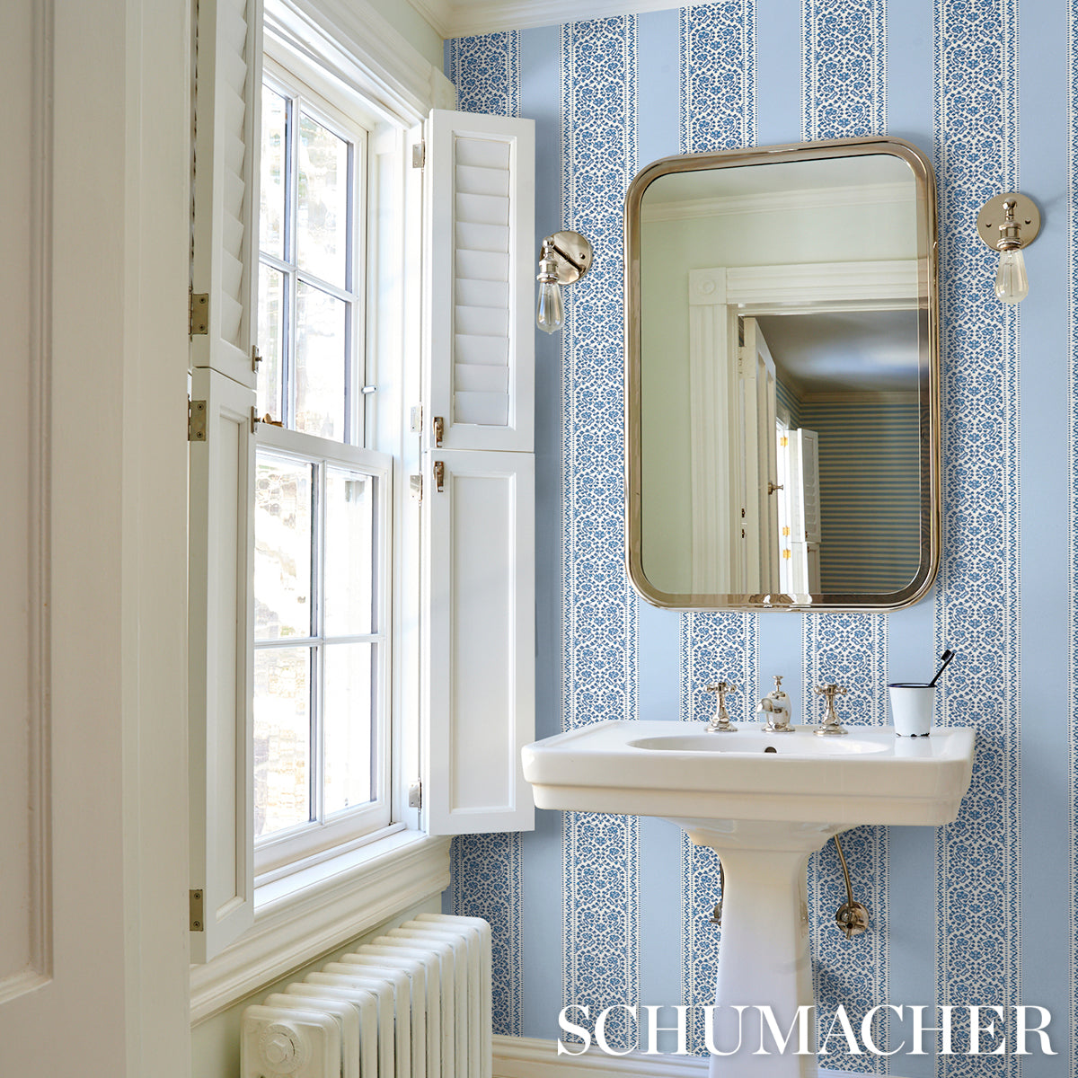 JASMINE-INDIGO-SCHUMACHER-5014340