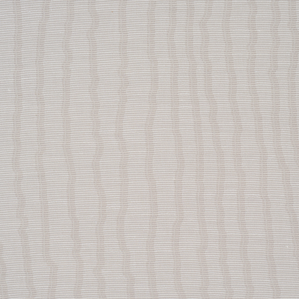 LA-VOIE-WALLCOVERING-FOG-SCHUMACHER-5016230