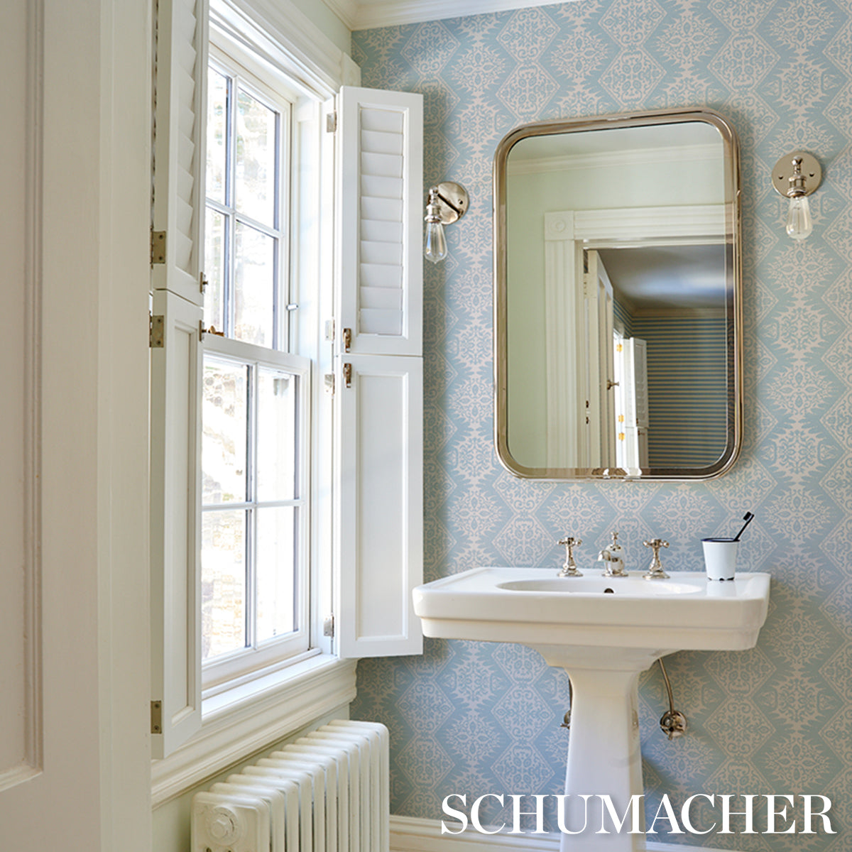 BERKELEY-HYDRANGEA-SCHUMACHER-5017313