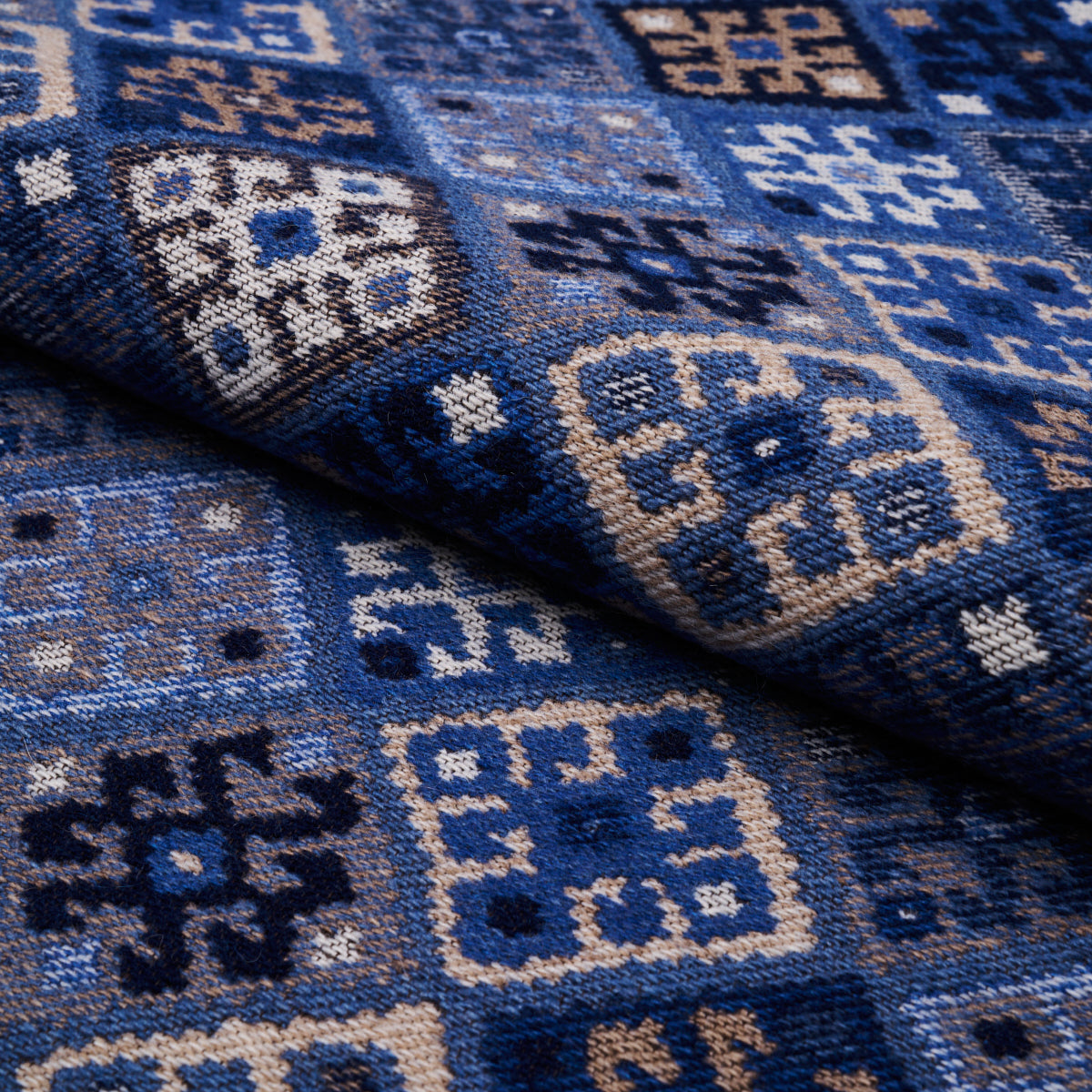 KILIM-WEAVE-BLUE-SCHUMACHER-67143