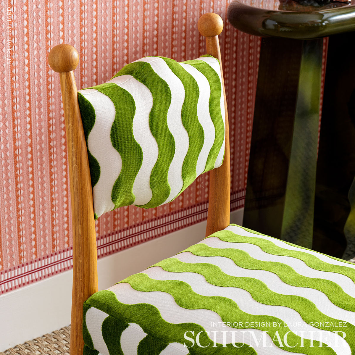THE-WAVE-VELVET-LETTUCE-SCHUMACHER-69422