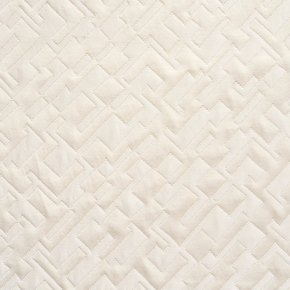SALON-MATELASS-SATIN-PEARL-SCHUMACHER-71192