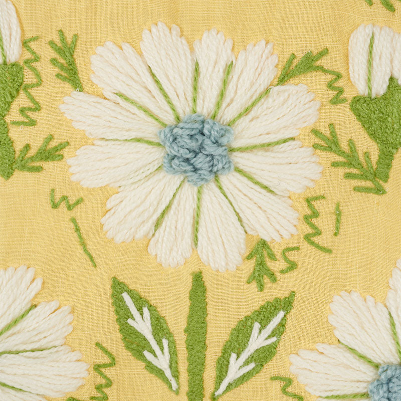 MARGUERITE-EMBROIDERY-BUTTERCUP-SCHUMACHER-72333