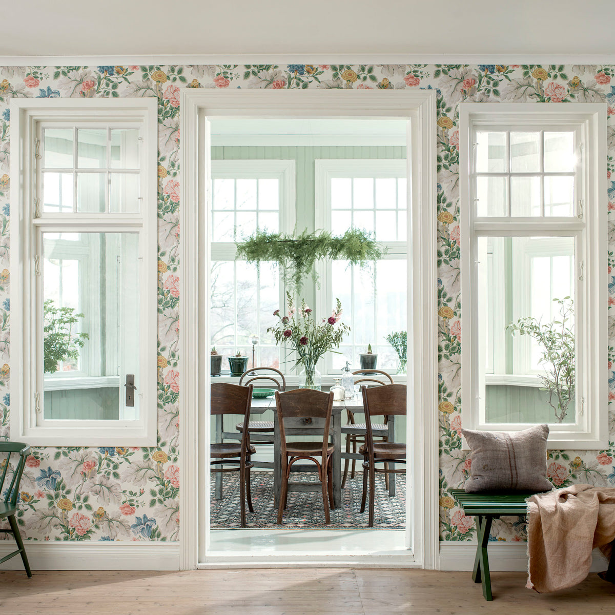 CARNATION-GARDEN-MURAL-MULTI-SCHUMACHER-7236