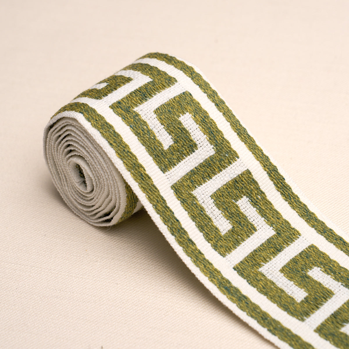 GANTON-TAPE-INDOOR-OUTDOOR-GRASS-SCHUMACHER-72397