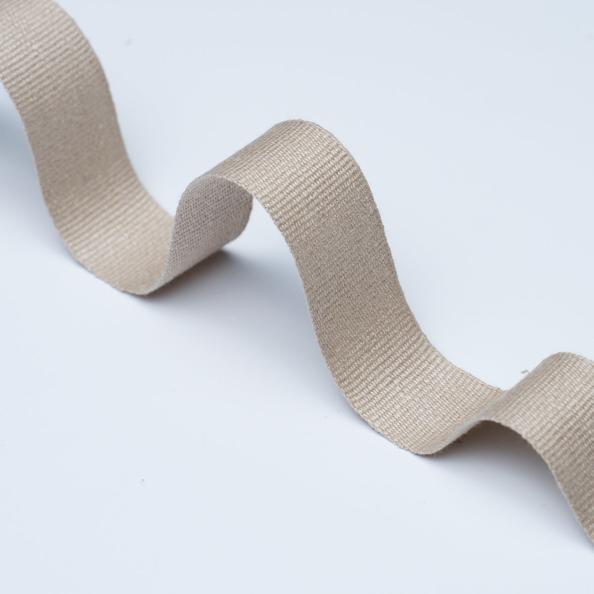 MATHIAS-LINEN-TAPE-MEDIUM-FLAX-SCHUMACHER-76866