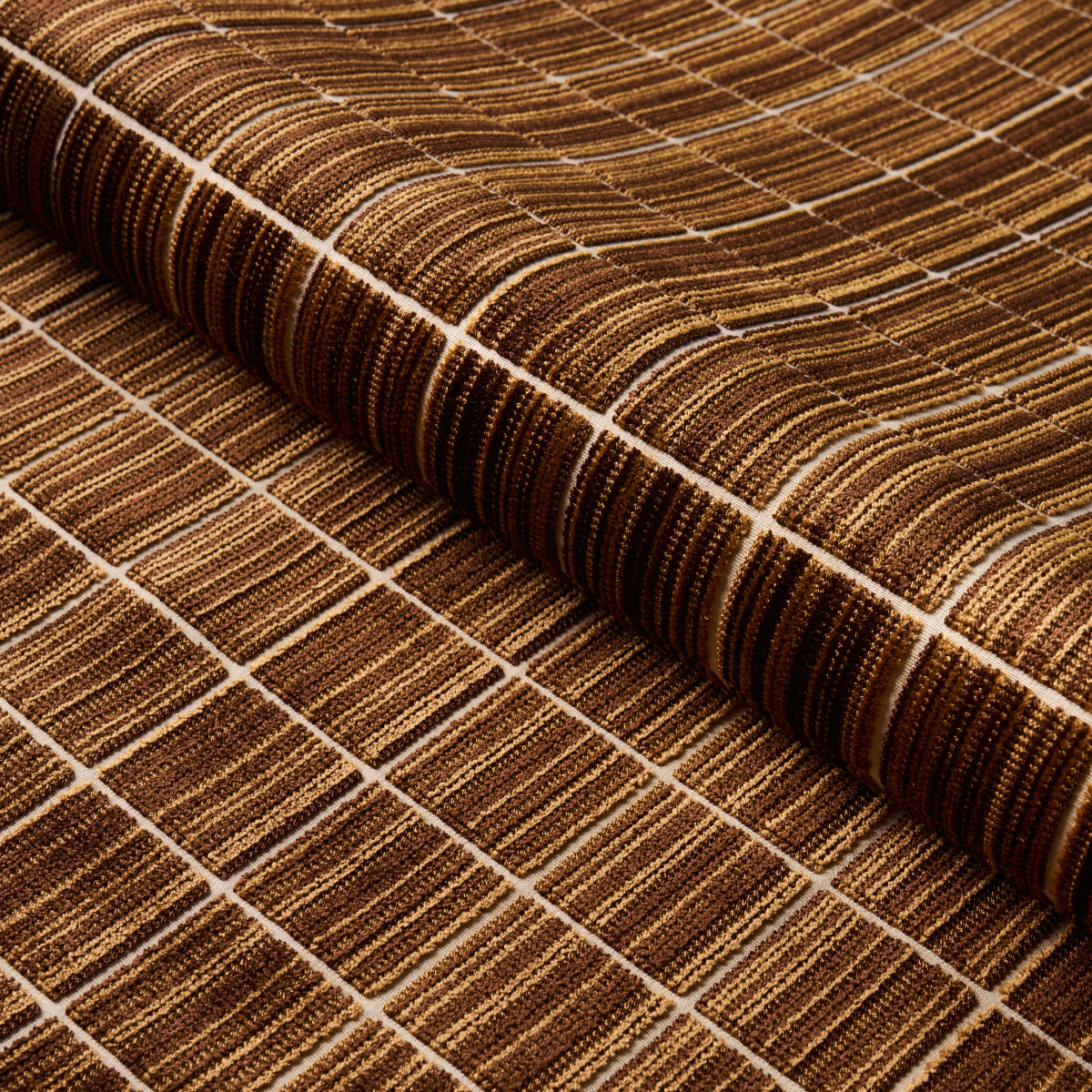 CORNEILLE-VELVET-MOCHA-SCHUMACHER-79633