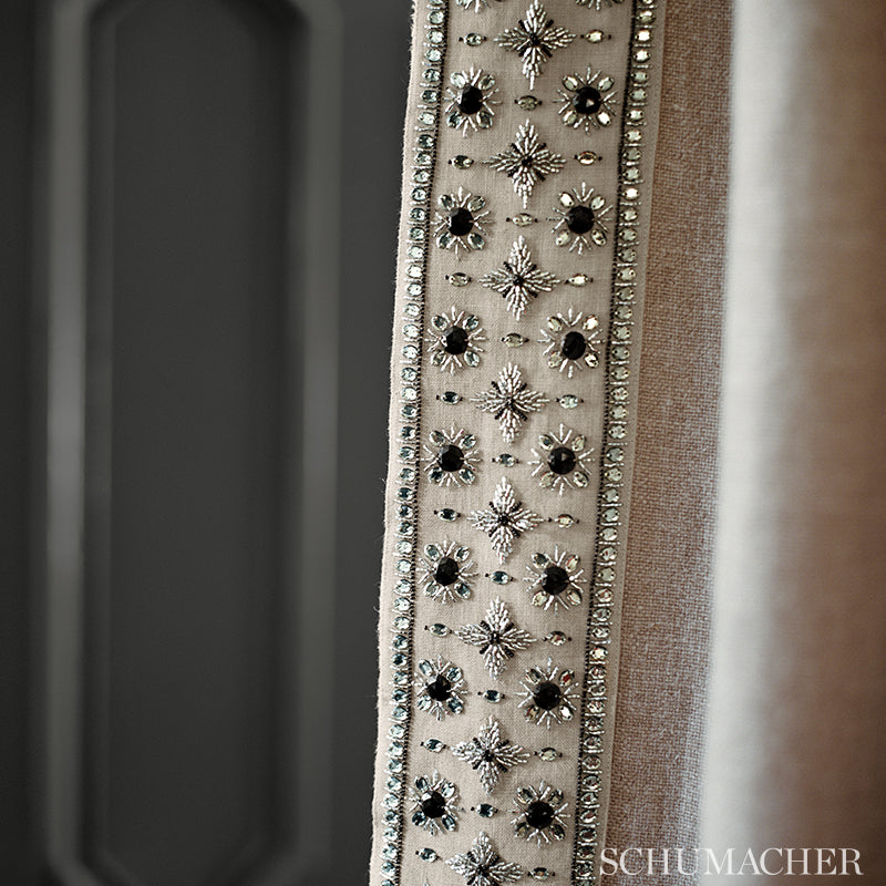 GWENETH-LINEN-LINEN-SCHUMACHER-79772